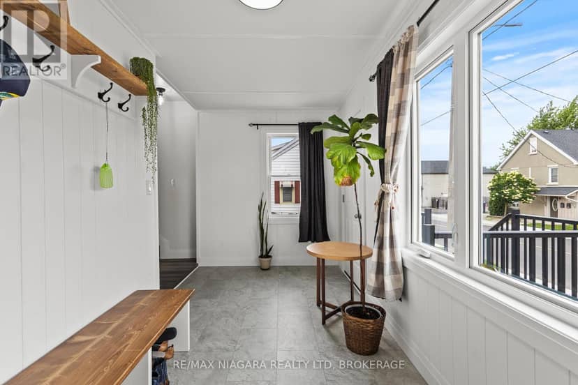 47 Sullivan Avenue — photo 33 of 38
