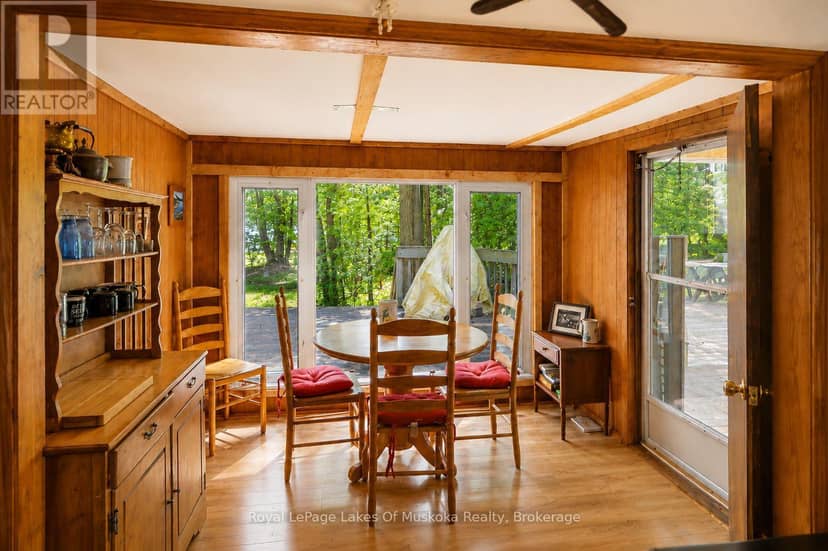 1036 Porcupine Point, Lake of Bays, photo 4