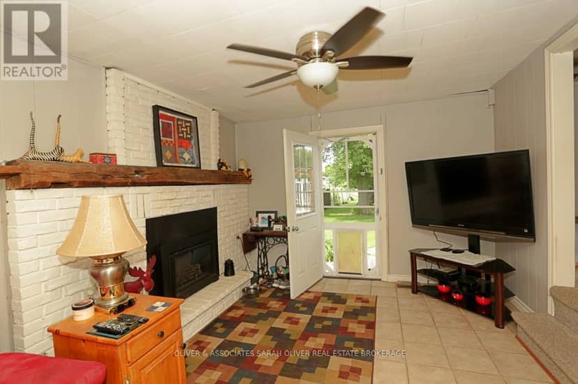 9931 Prince Phillip Street — photo 13 of 39