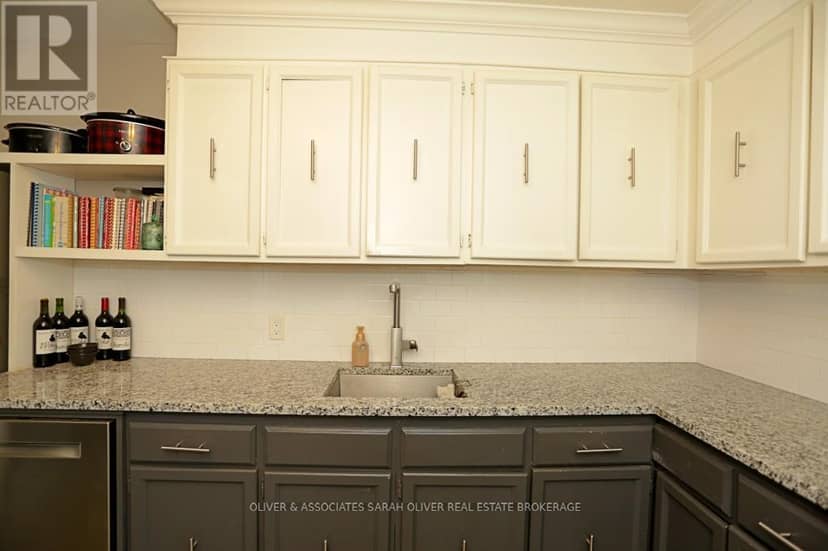 9931 Prince Phillip Street — photo 10 of 39