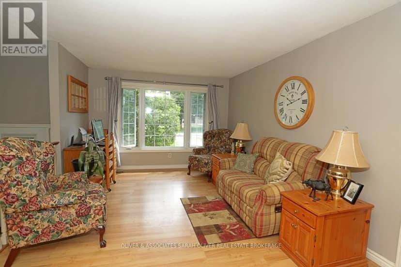 9931 Prince Phillip Street, Lambton Shores, photo 4