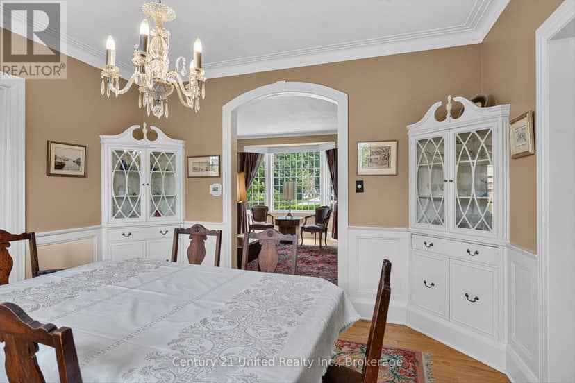 204 O'Carroll Avenue — photo 14 of 32