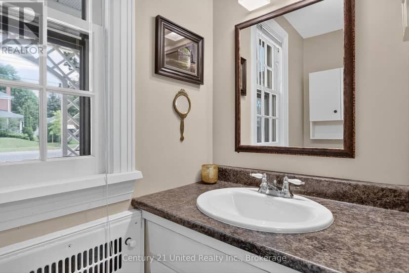 204 O'Carroll Avenue — photo 8 of 32