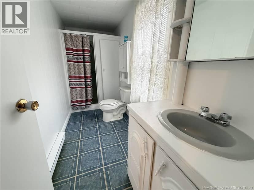80 rue St-Antoine — photo 12 of 24