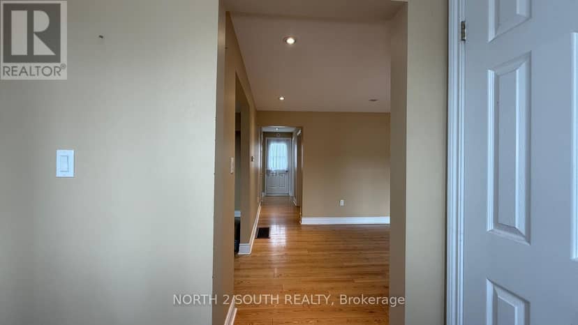 1125 Shore Acres Drive — photo 3 of 34