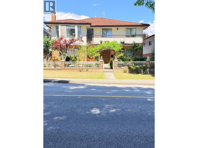 4421 PARKER STREET, Burnaby