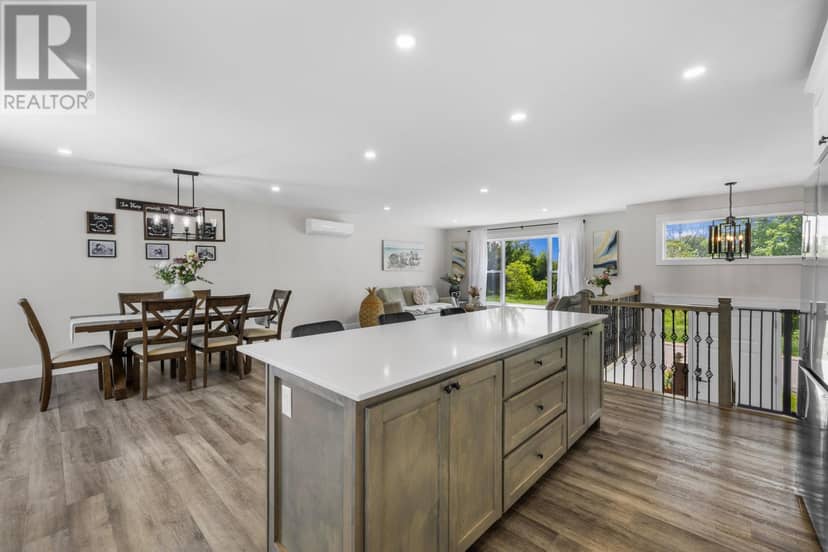 98 Kelly Heights — photo 12 of 40