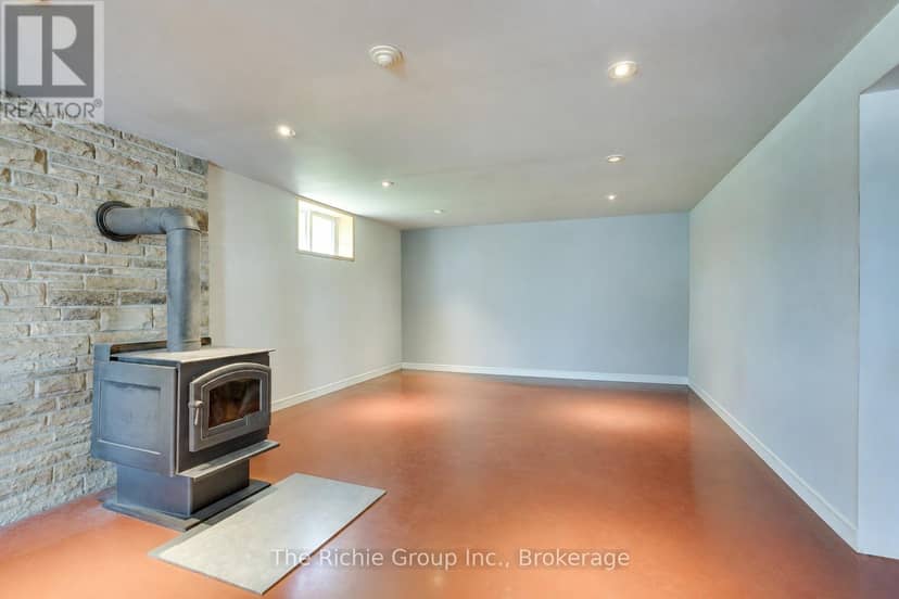 13494 Tenth Line — photo 18 of 24