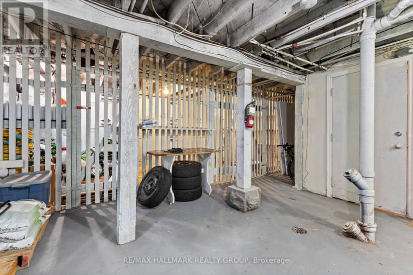 455 Metcalfe Street — photo 16 of 31