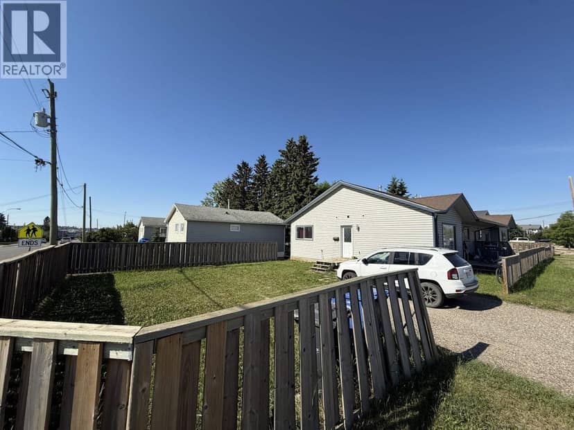 10203 98 AVENUE, Fort St. John, photo 3