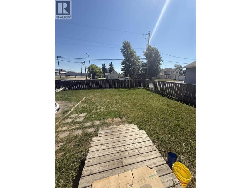 10203 98 AVENUE, Fort St. John, photo 8