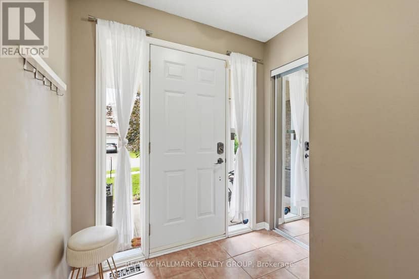 2122 Patricia Street — photo 4 of 38