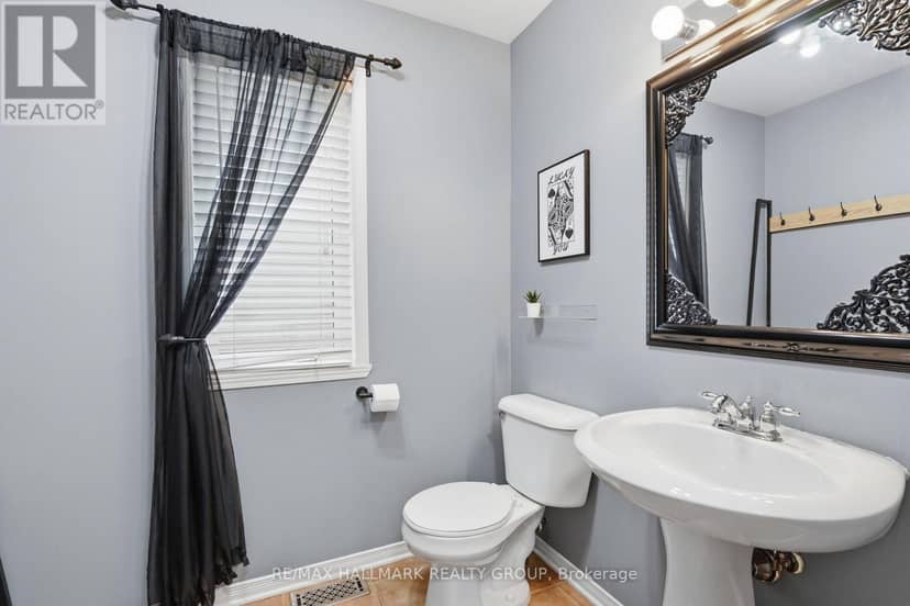 2122 Patricia Street — photo 5 of 38