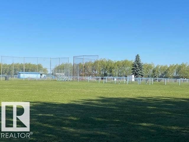 100 Woodlands DR — photo 12 of 18