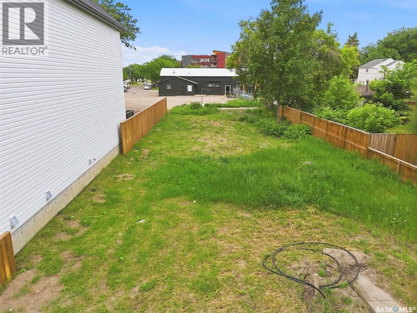 537 H Avenue S — photo 4 of 12