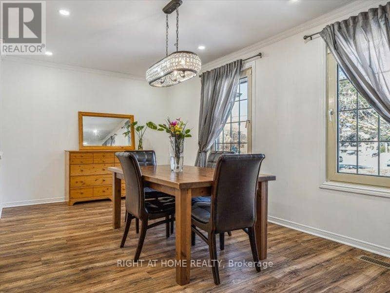 4 1/2 Leaside Drive — photo 10 of 38