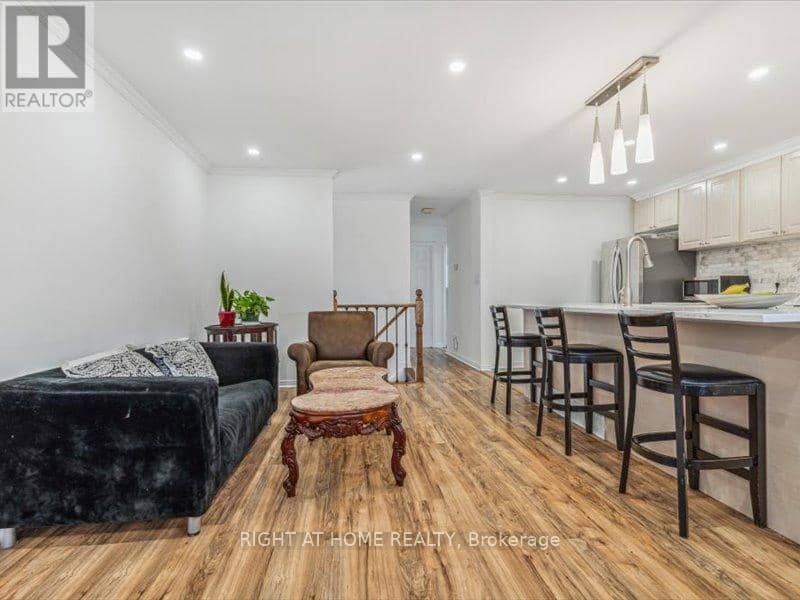 4 1/2 Leaside Drive — photo 14 of 38