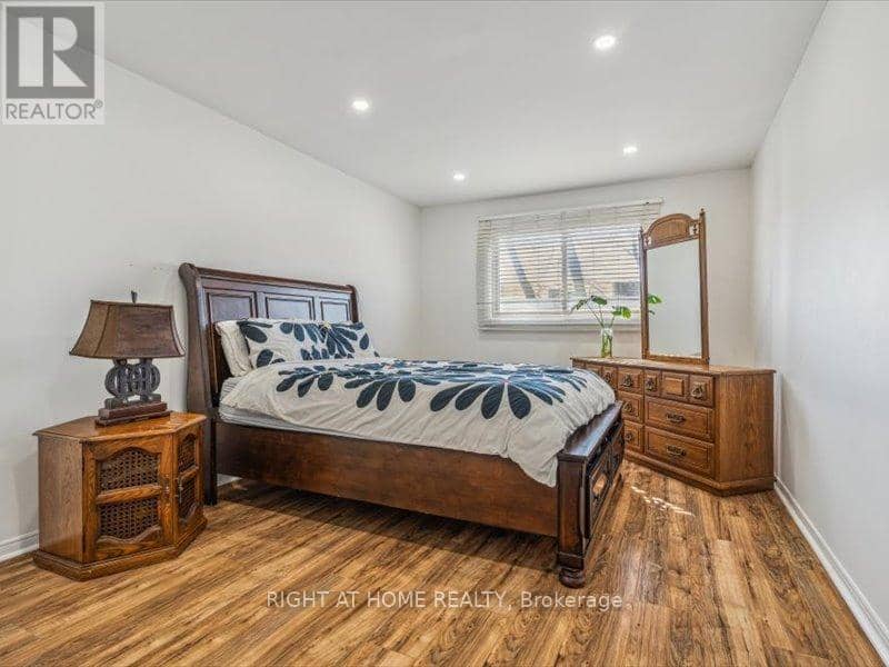 4 1/2 Leaside Drive — photo 16 of 38