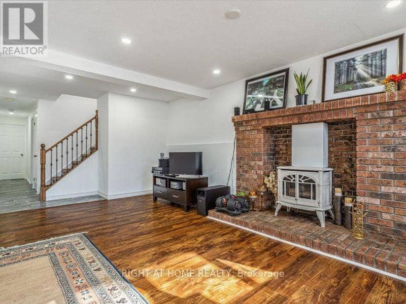4 1/2 Leaside Drive — photo 24 of 38