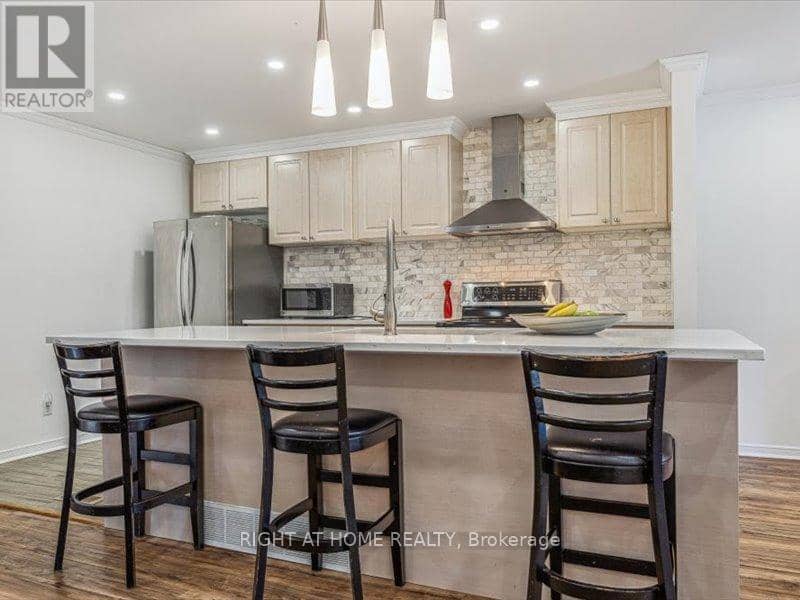 4 1/2 Leaside Drive — photo 7 of 38