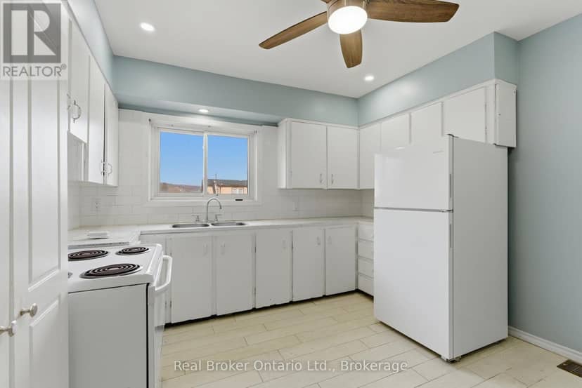 880 Lawrence Road — photo 15 of 40