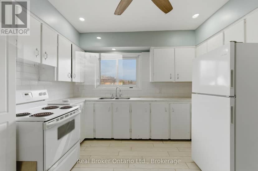 880 Lawrence Road — photo 16 of 40