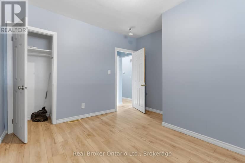 880 Lawrence Road — photo 25 of 40