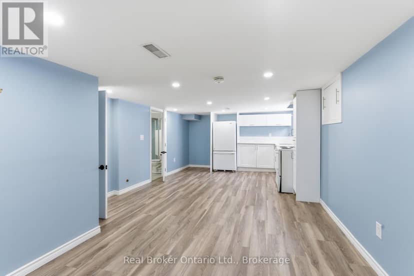 880 Lawrence Road — photo 29 of 40