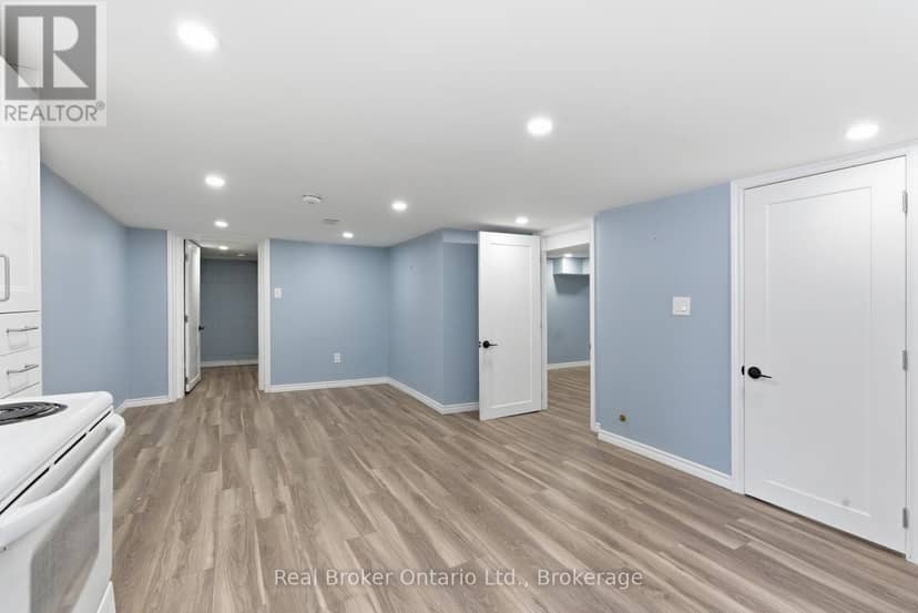880 Lawrence Road — photo 33 of 40