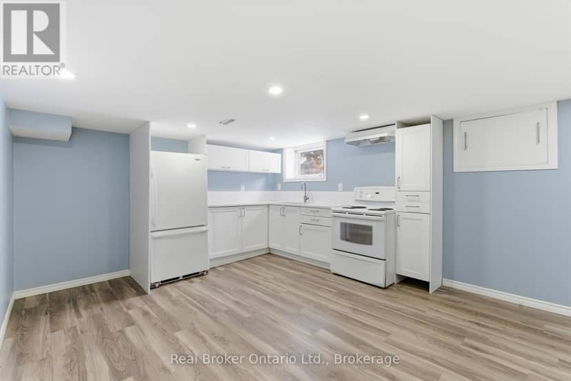 880 Lawrence Road — photo 34 of 40