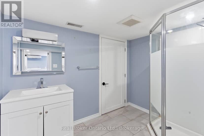 880 Lawrence Road — photo 35 of 40