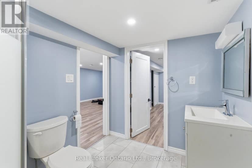 880 Lawrence Road — photo 36 of 40