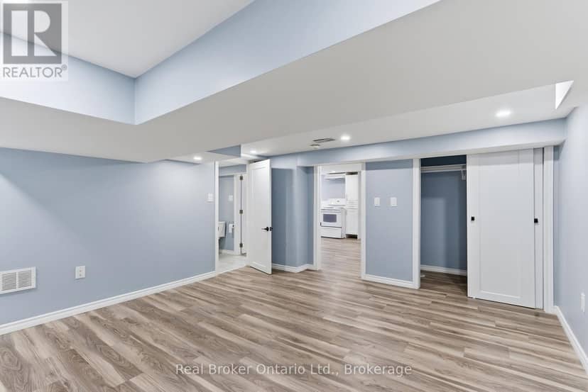 880 Lawrence Road — photo 39 of 40