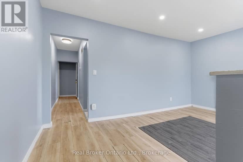 880 Lawrence Road — photo 5 of 40