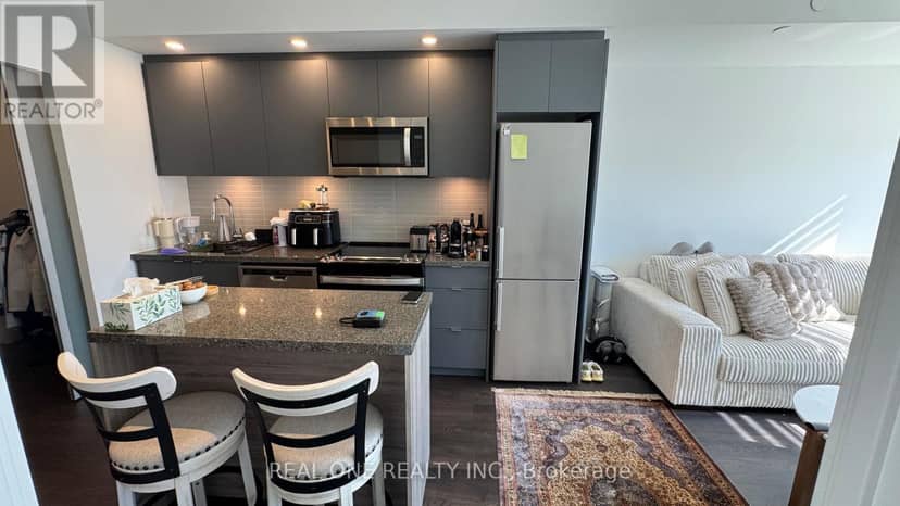 201E - 8868 Yonge Street — photo 12 of 34