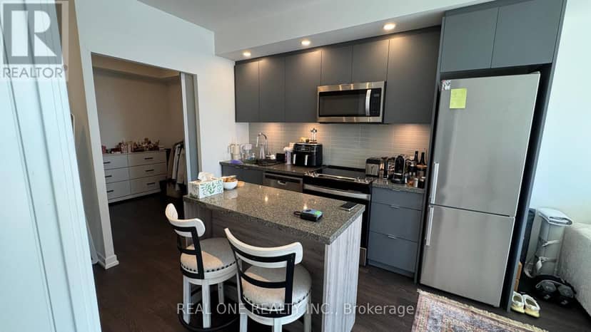201E - 8868 Yonge Street — photo 13 of 34