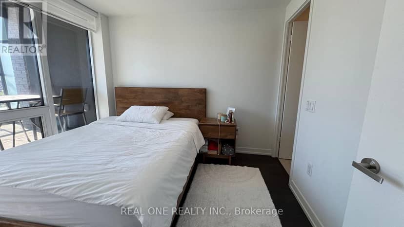 201E - 8868 Yonge Street — photo 15 of 34