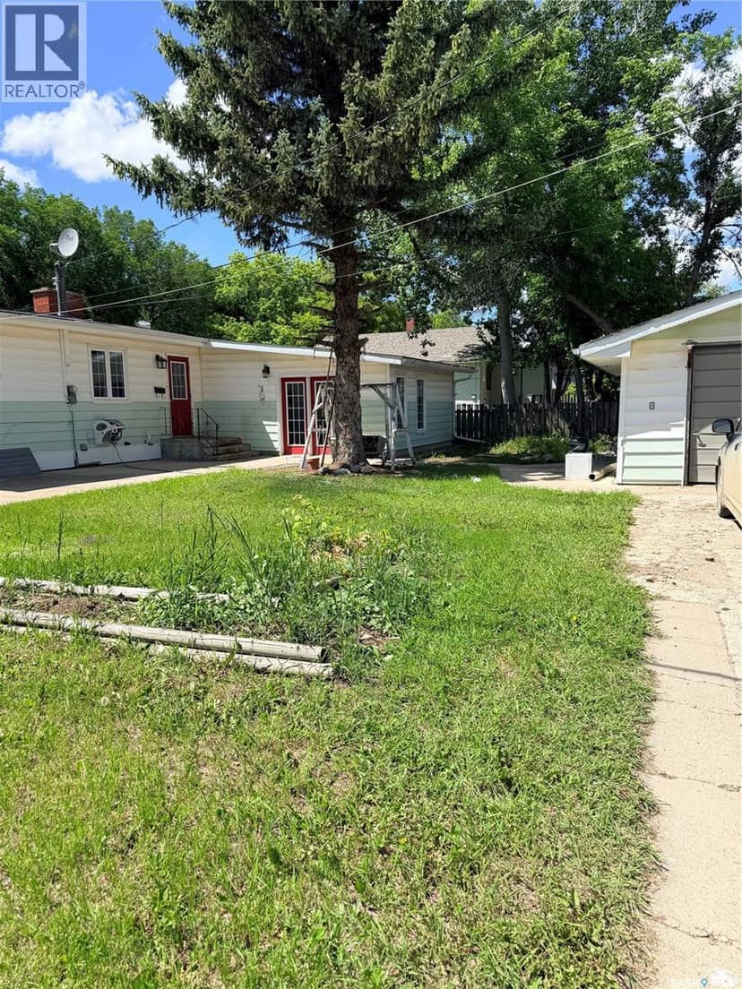 706 3rd STREET E, Shaunavon