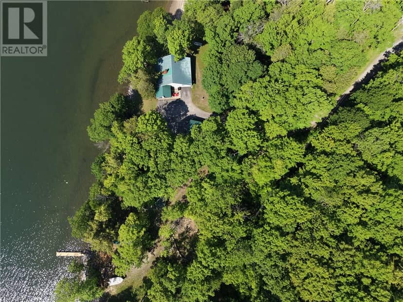 17 Beaton, Iron Bridge, photo 6
