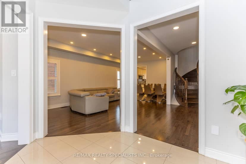 8 W. Dykie Court — photo 4 of 40