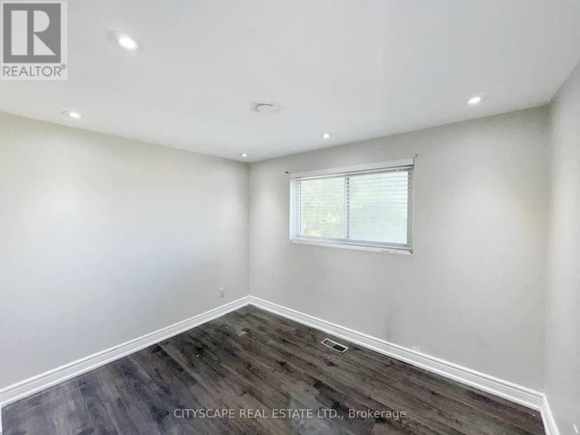 345 Silverstone Drive — photo 24 of 40
