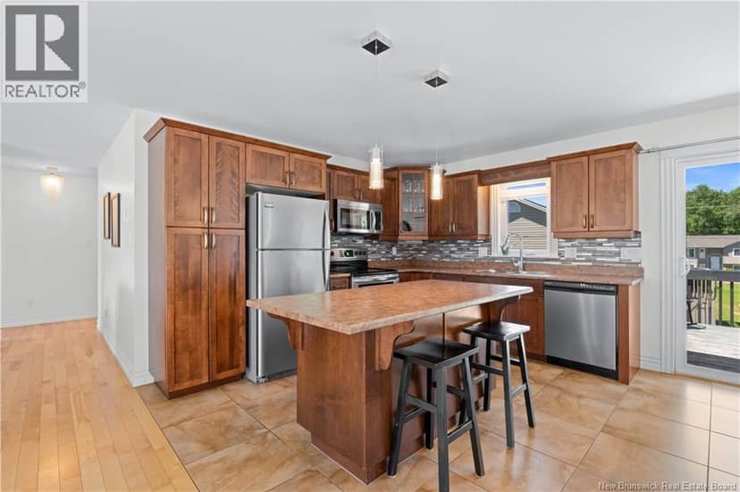 87 Manon Street — photo 7 of 33