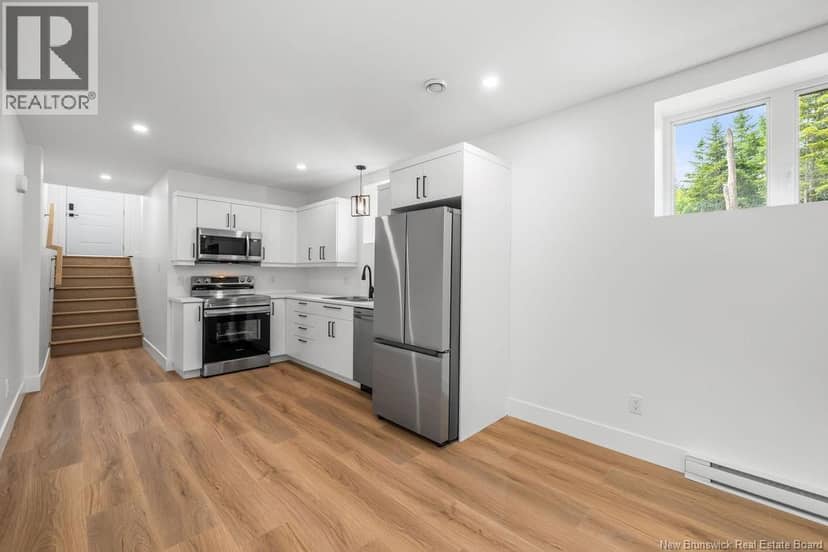 176 Carrington Street — photo 8 of 40