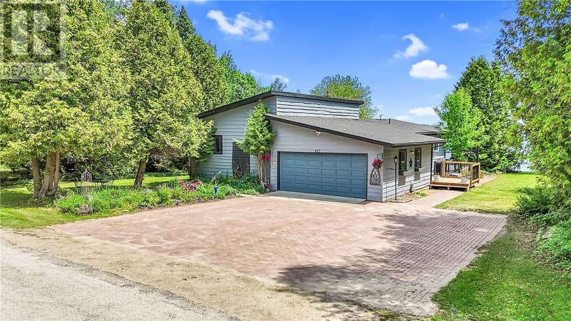 497 Whites Point Road, Little Current, photo 2
