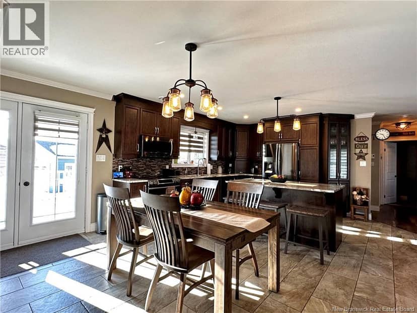 18 Rue Principale, Sainte-Anne-De-Madawaska, photo 4