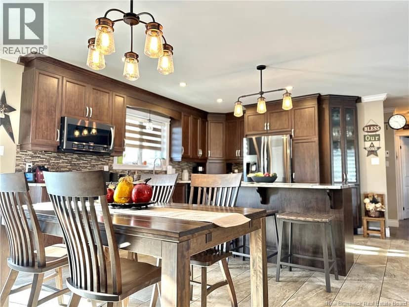 18 Rue Principale, Sainte-Anne-De-Madawaska, photo 5