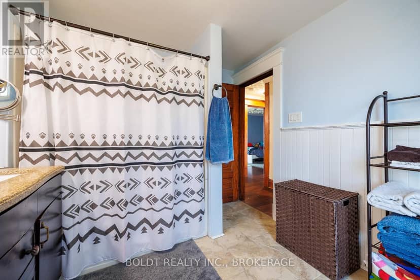 5285 Third Avenue — photo 16 of 28
