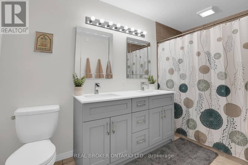 66 - 31 Townsend Drive — photo 17 of 34