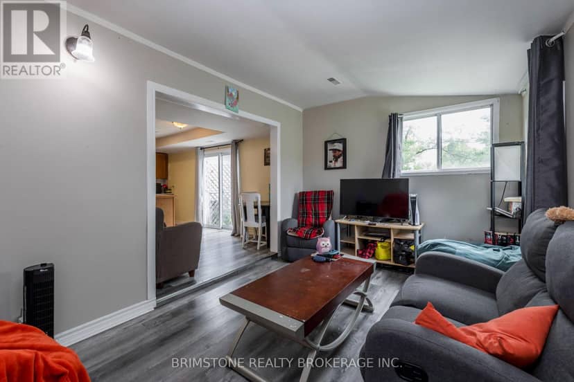 24 Brentwood Road — photo 31 of 40