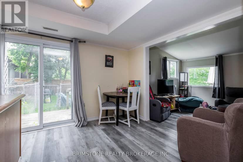 24 Brentwood Road — photo 32 of 40